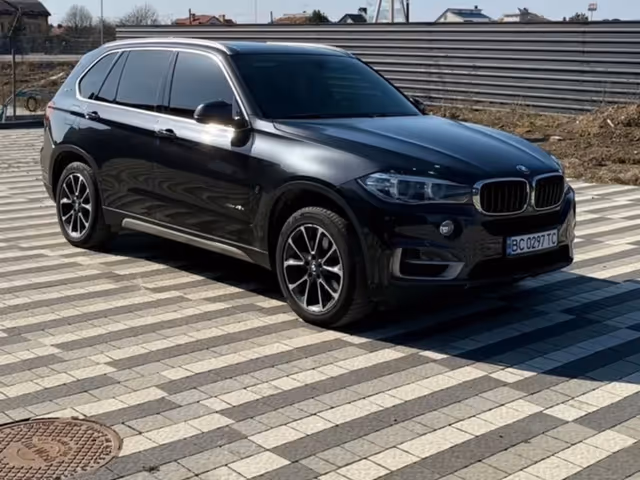 BMW X5 - фото 2