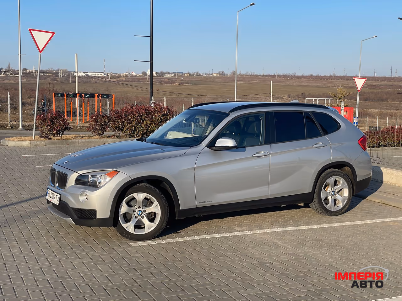 BMW X1 - фото 2