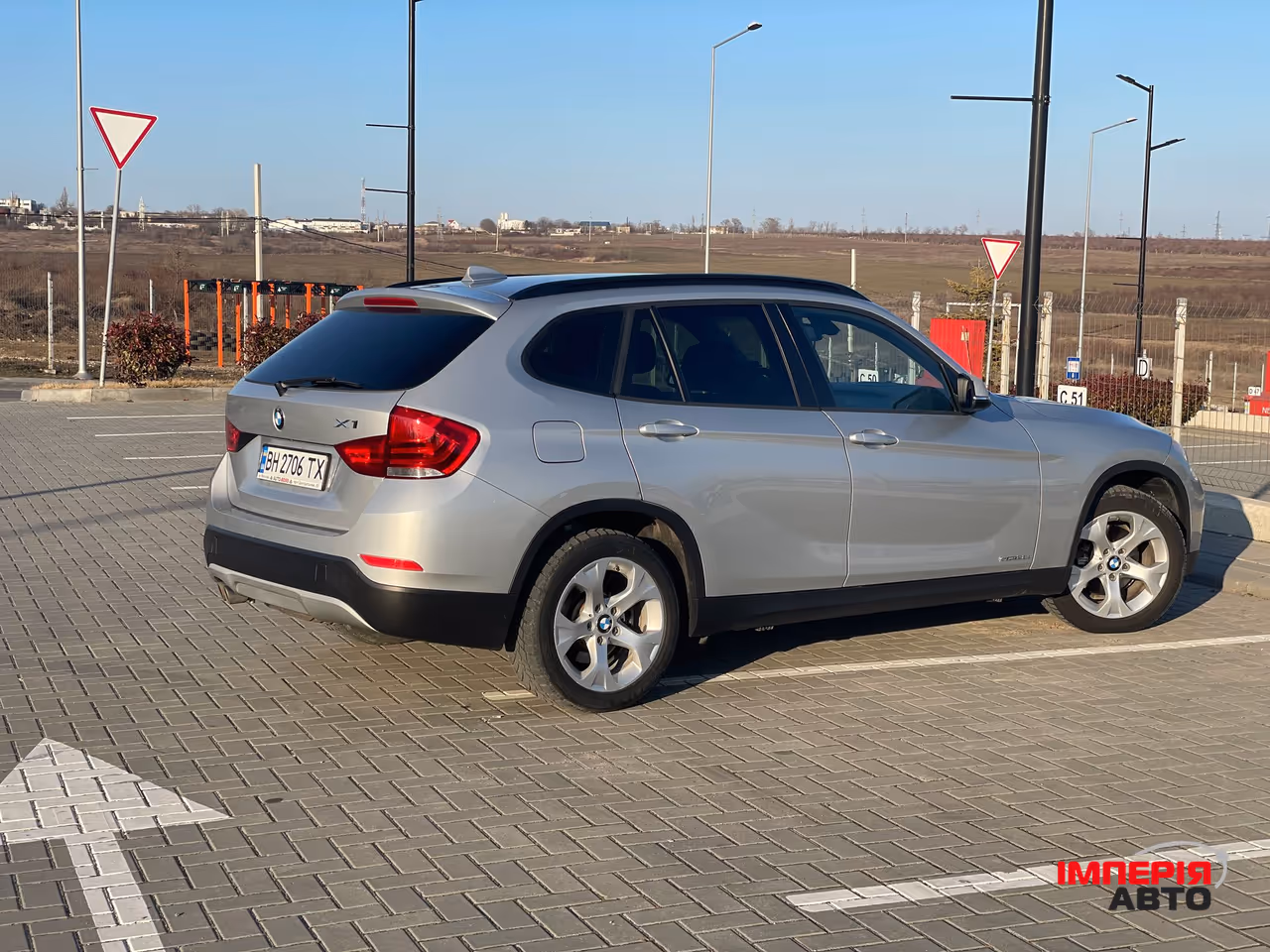 BMW X1 - фото 11