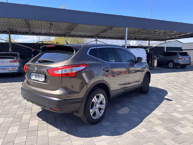 Nissan Qashqai - фото 3