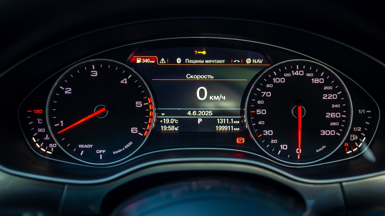 Audi A6 - фото 9