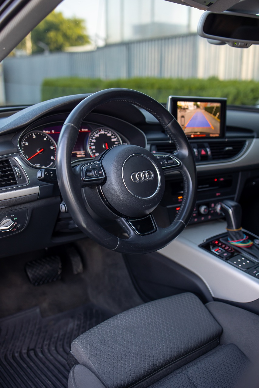 Audi A6 - фото 11