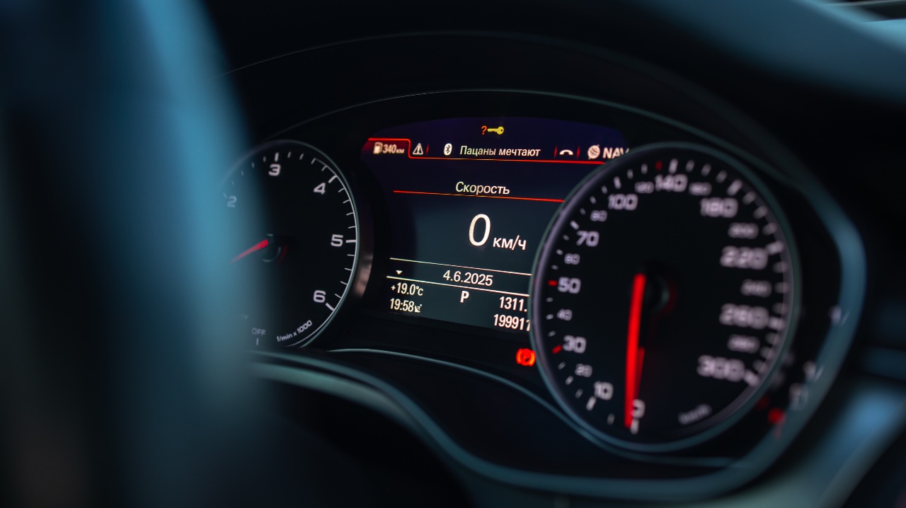 Audi A6 - фото 18