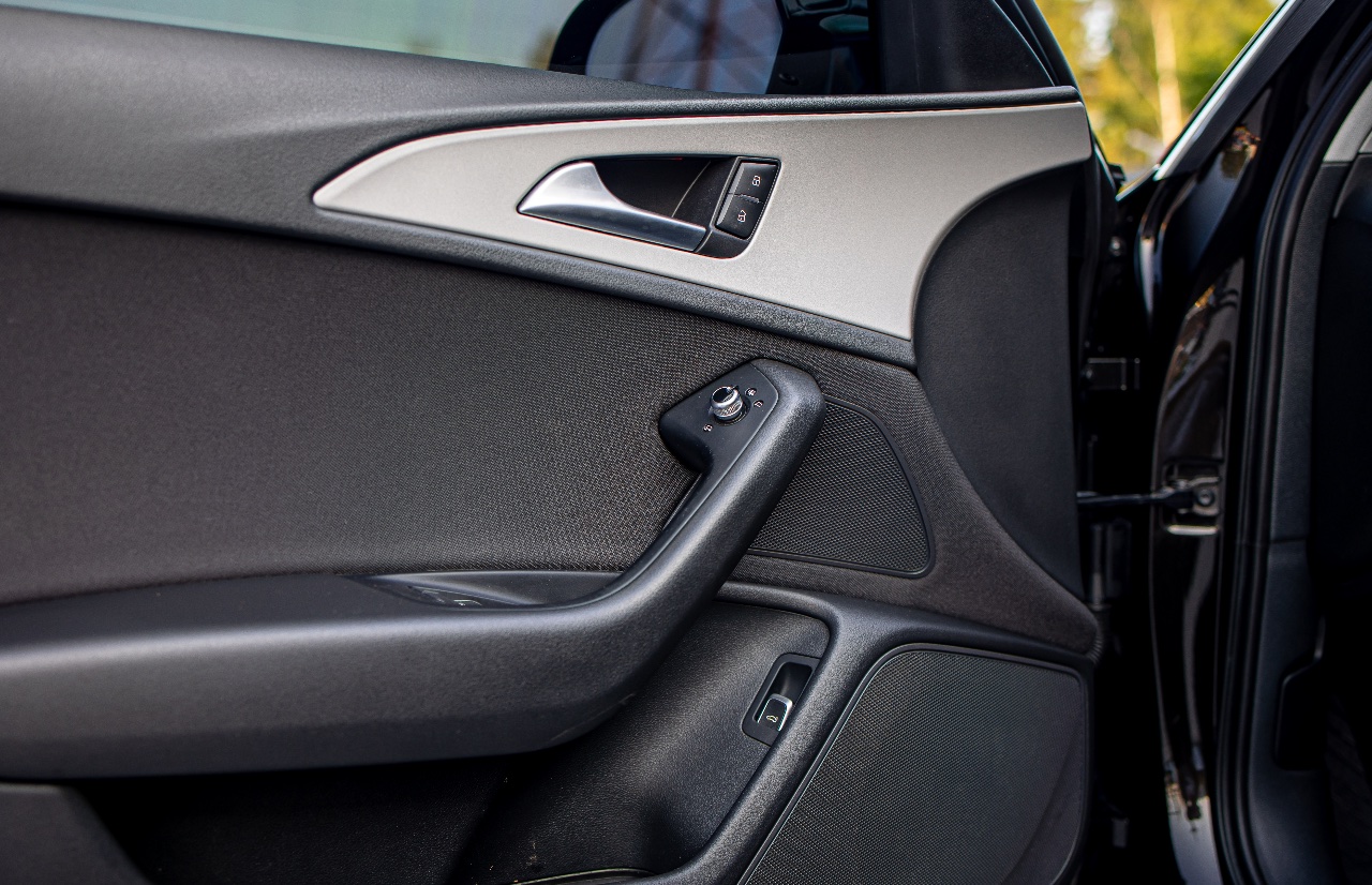 Audi A6 - фото 26