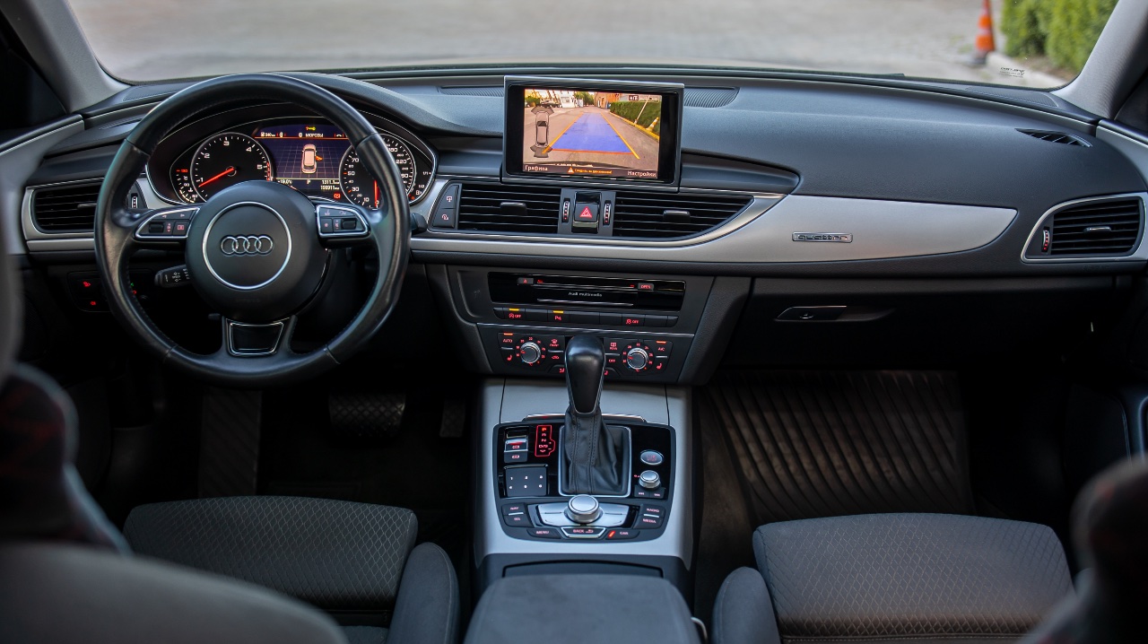 Audi A6 - фото 8