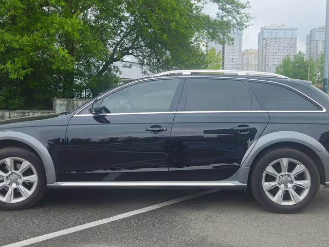 Audi A4 allroad - фото 1