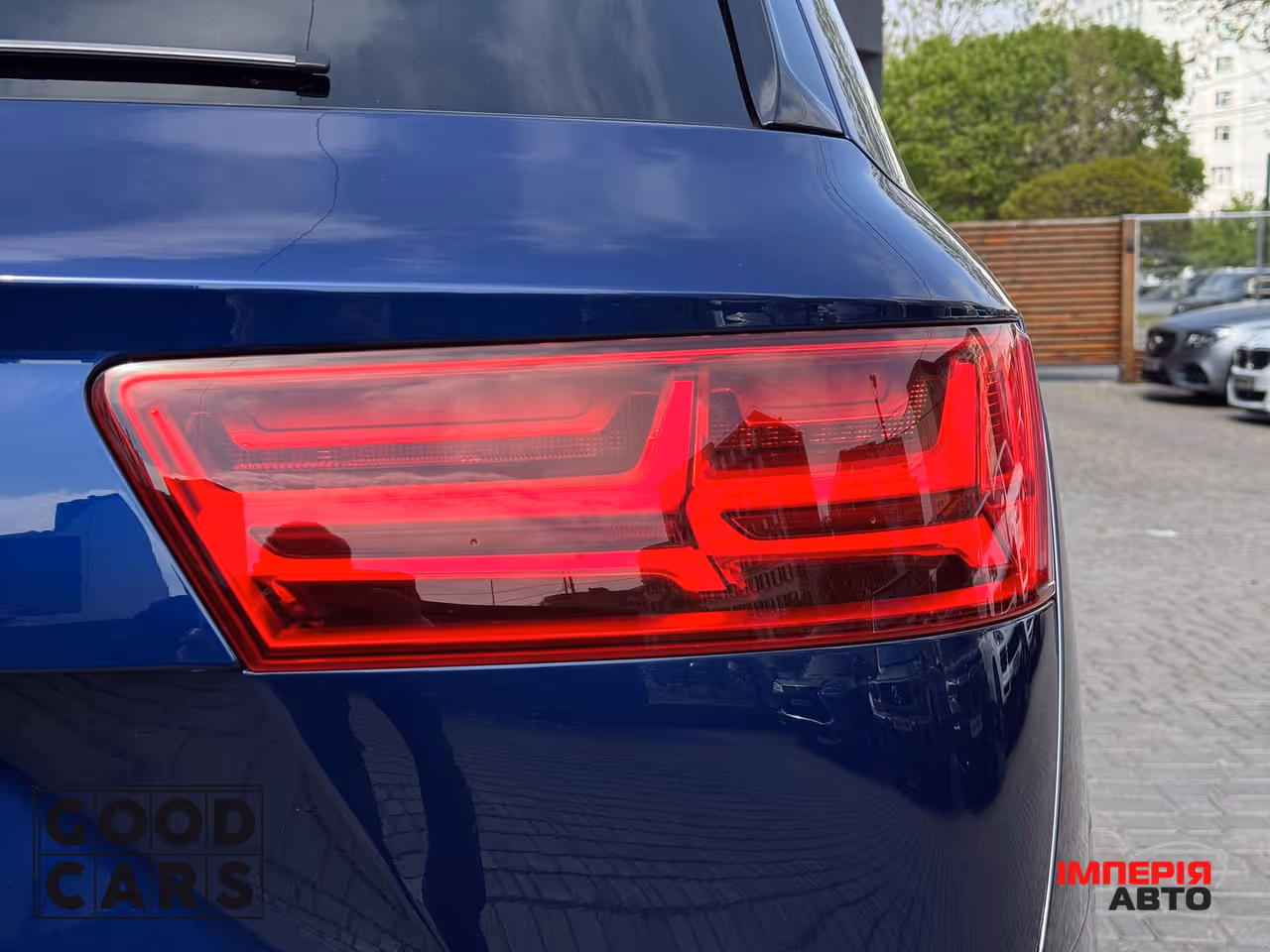 Audi Q7 - фото 11