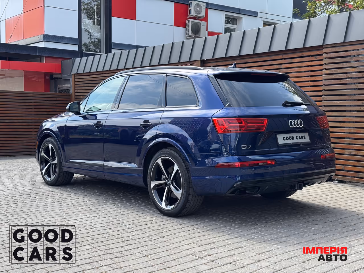 Audi Q7 - фото 5