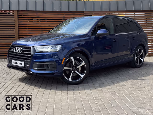 Audi Q7 - фото 1