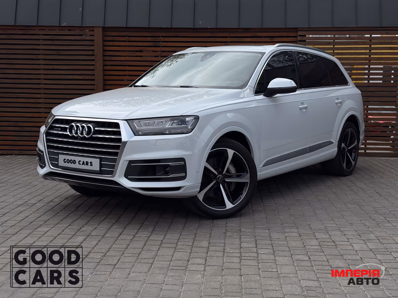 Audi Q7 - фото 1