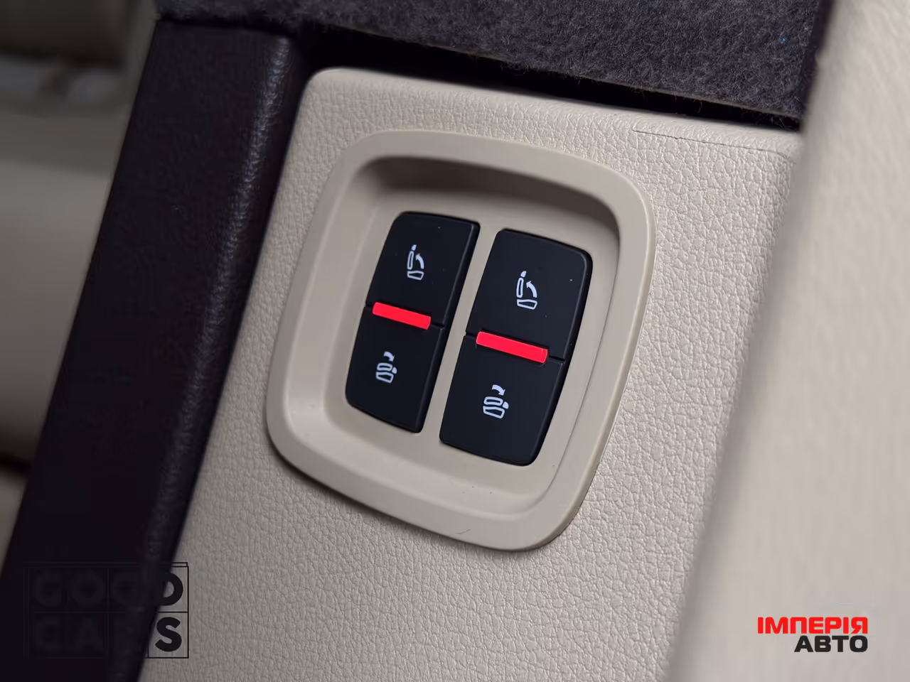 Audi Q7 - фото 28