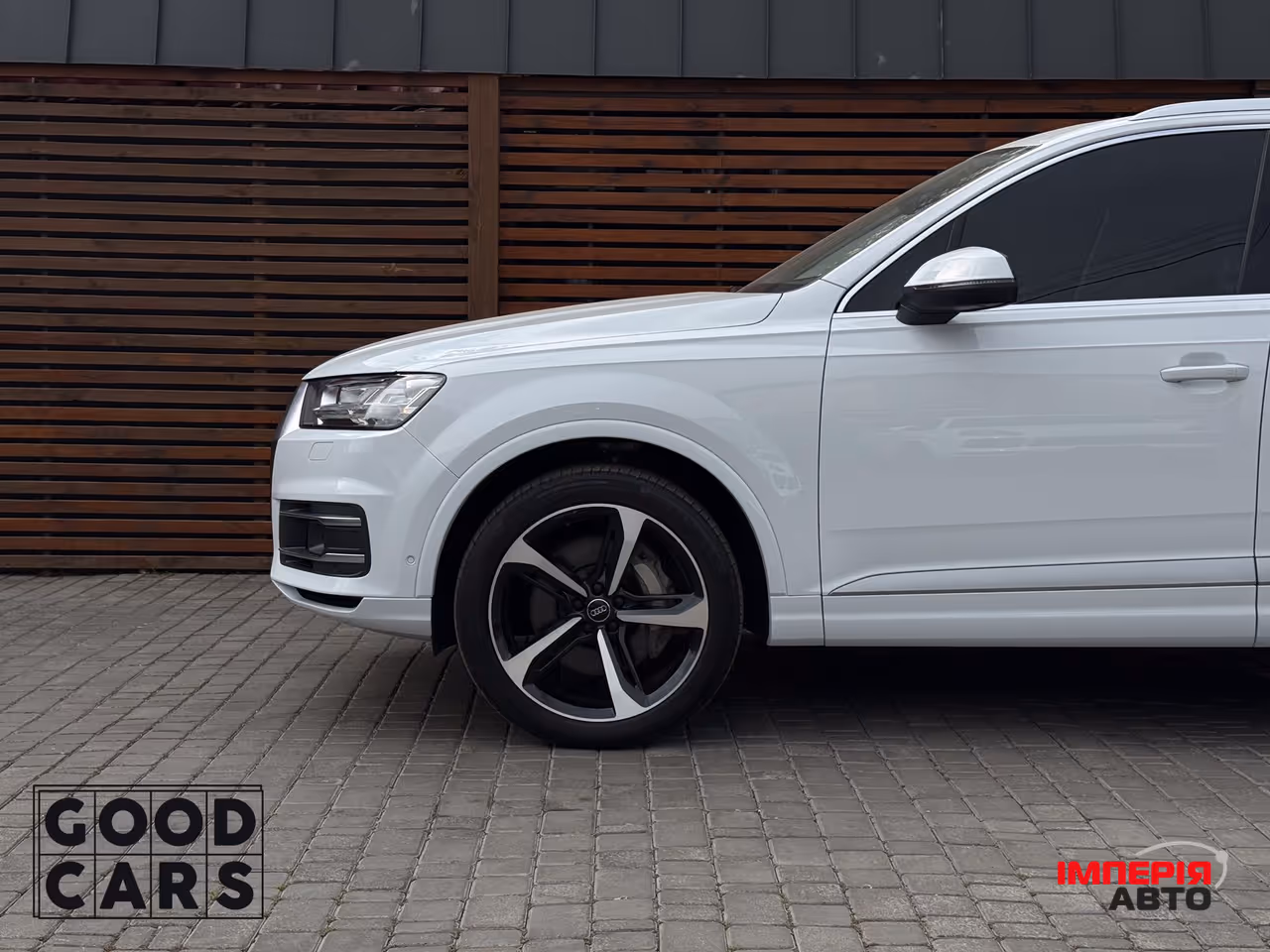 Audi Q7 - фото 12