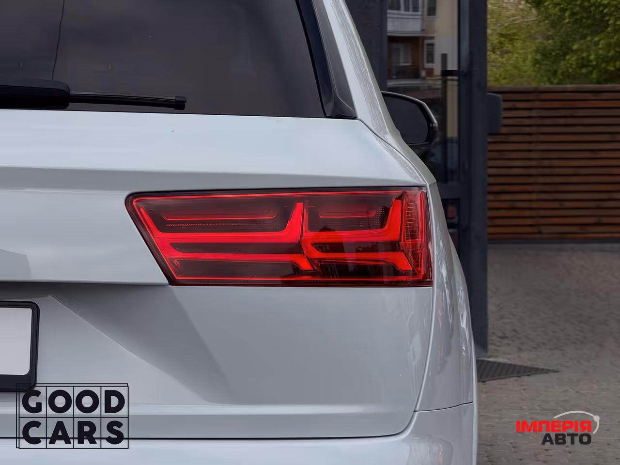Audi Q7 - фото 11