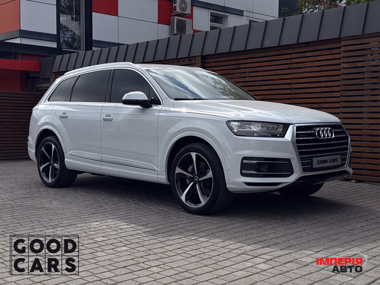 Audi Q7 - фото 9