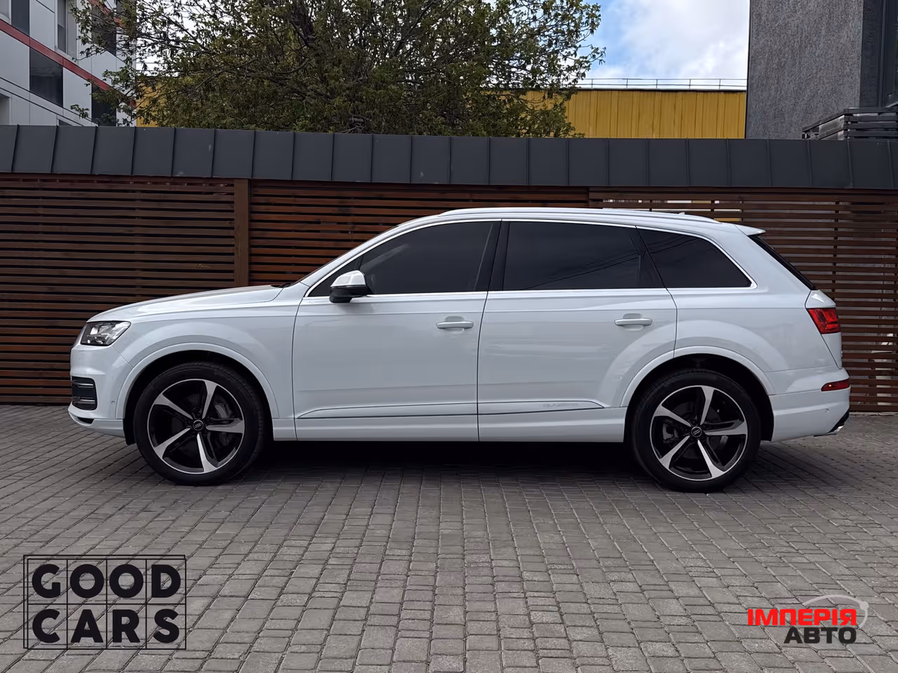 Audi Q7 - фото 4