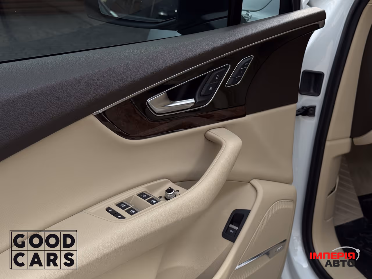 Audi Q7 - фото 20