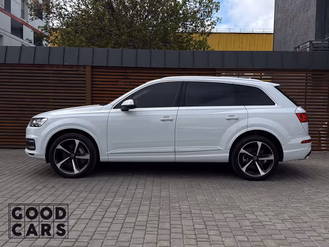 Audi Q7 - фото 4