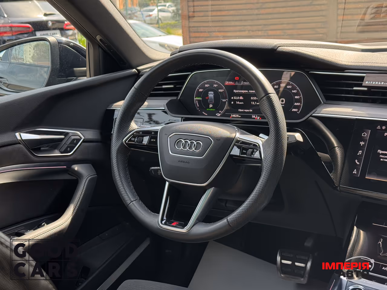 Audi Q8 e-tron - фото 29