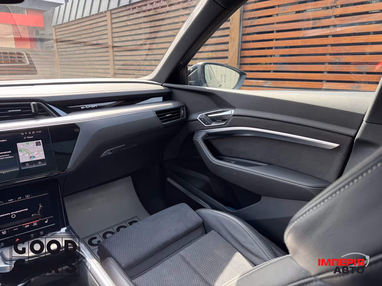 Audi Q8 e-tron - фото 37