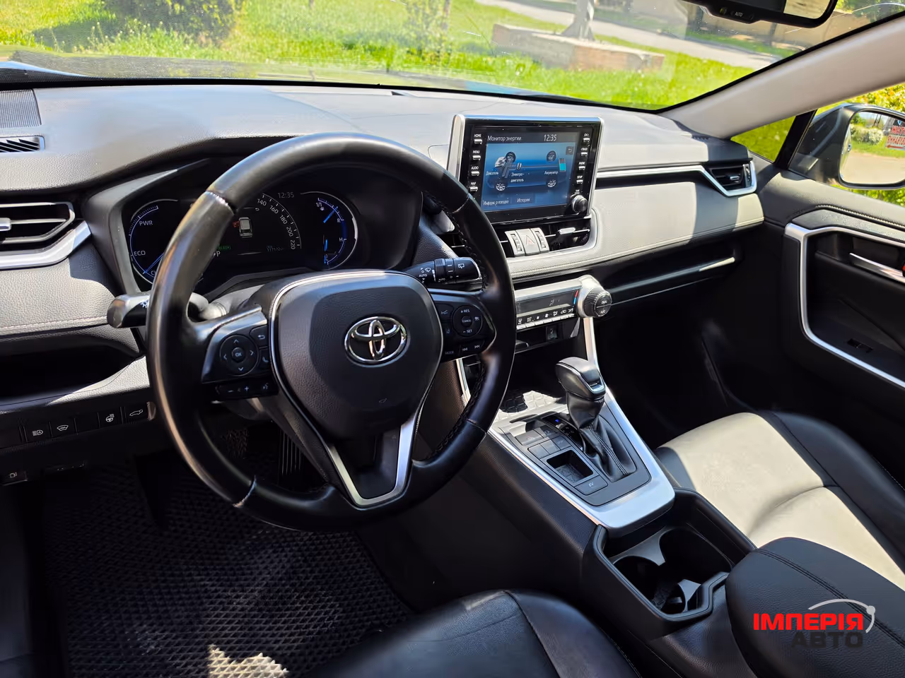 Toyota RAV4 - фото 9