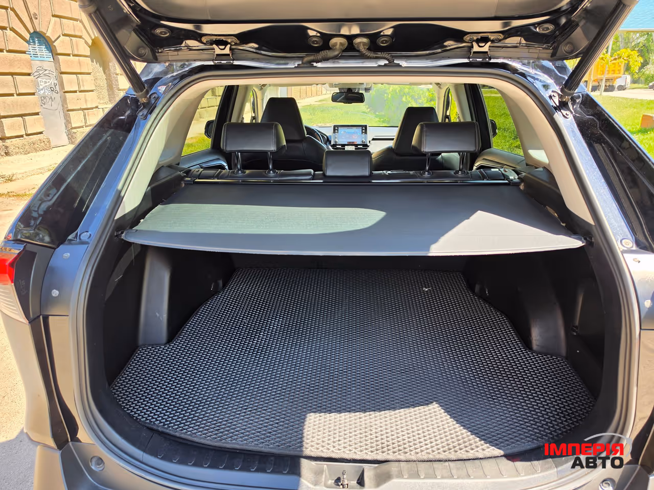 Toyota RAV4 - фото 16