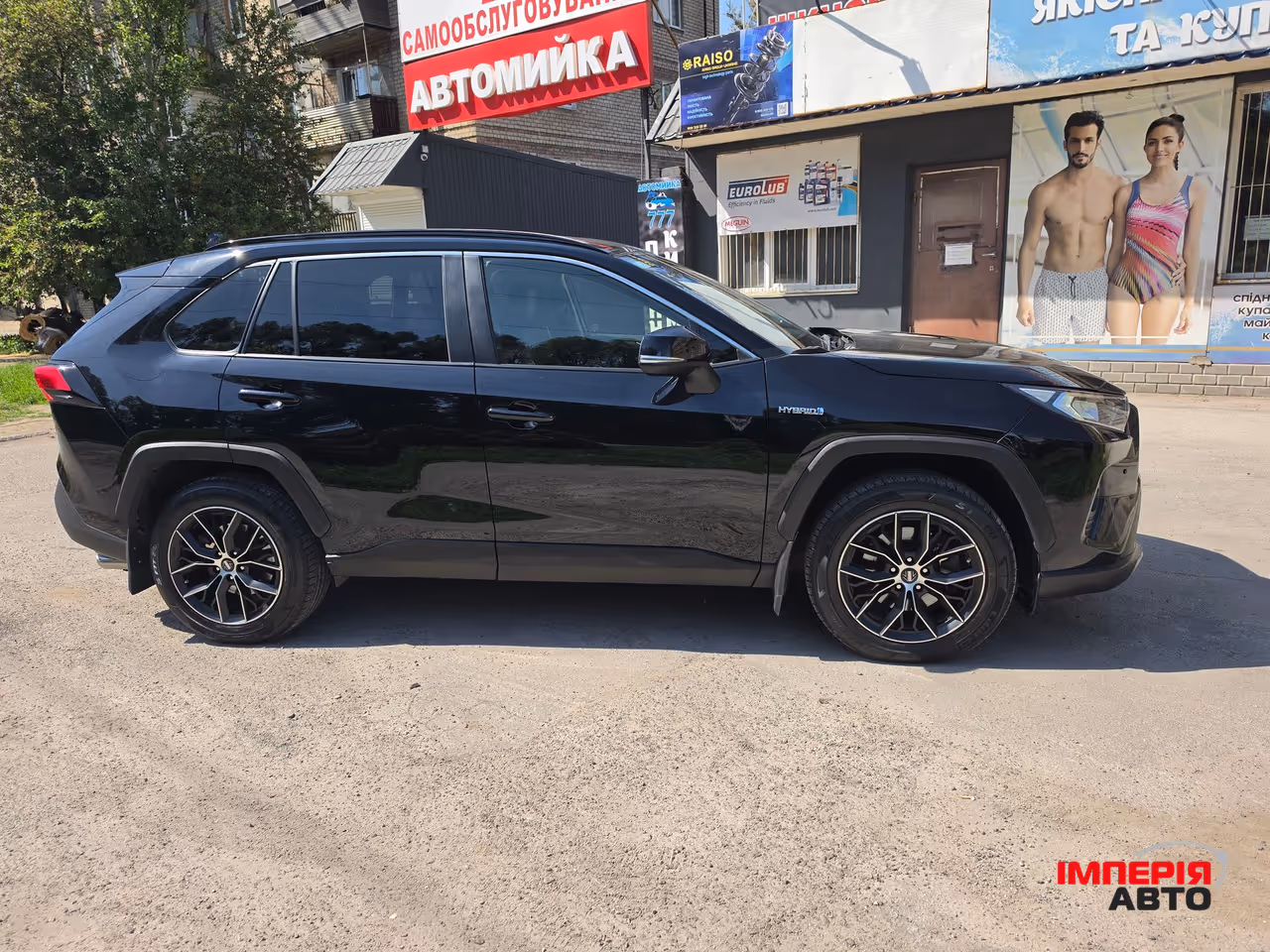 Toyota RAV4 - фото 2