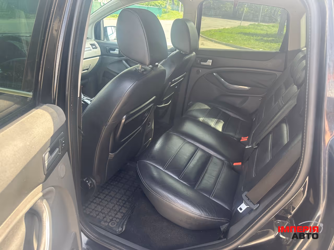 Ford Kuga - фото 12