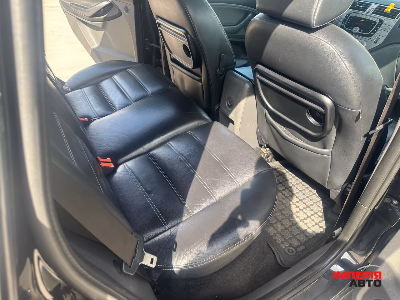 Ford Kuga - фото 13