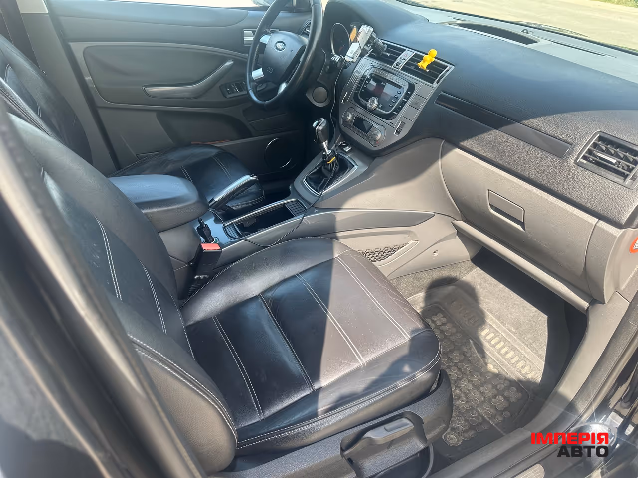 Ford Kuga - фото 14