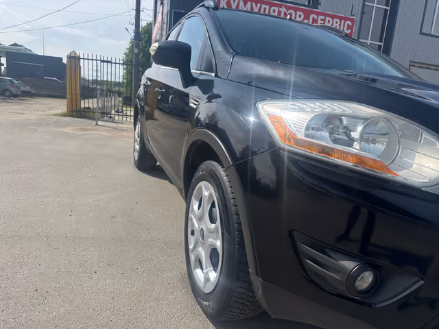 Ford Kuga - фото 2