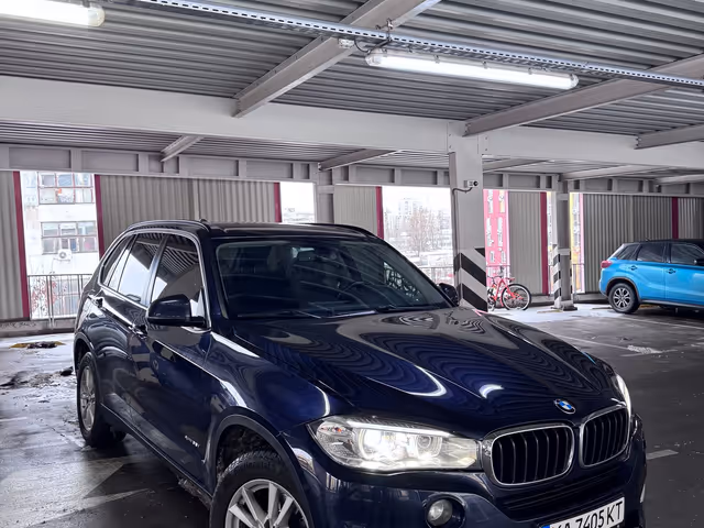BMW X5 - фото 1