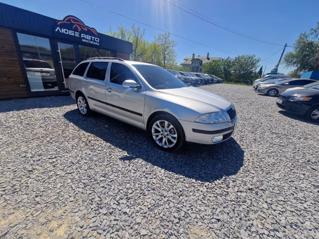 Skoda Octavia - фото 4