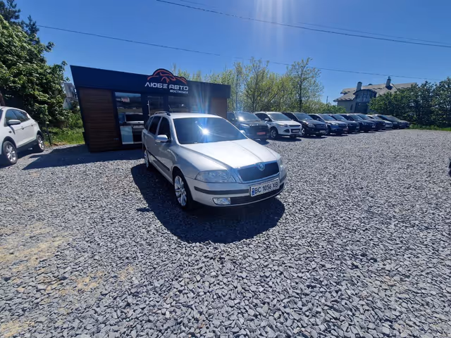 Skoda Octavia - фото 3