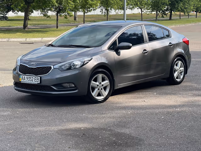 Kia Cerato - фото 1