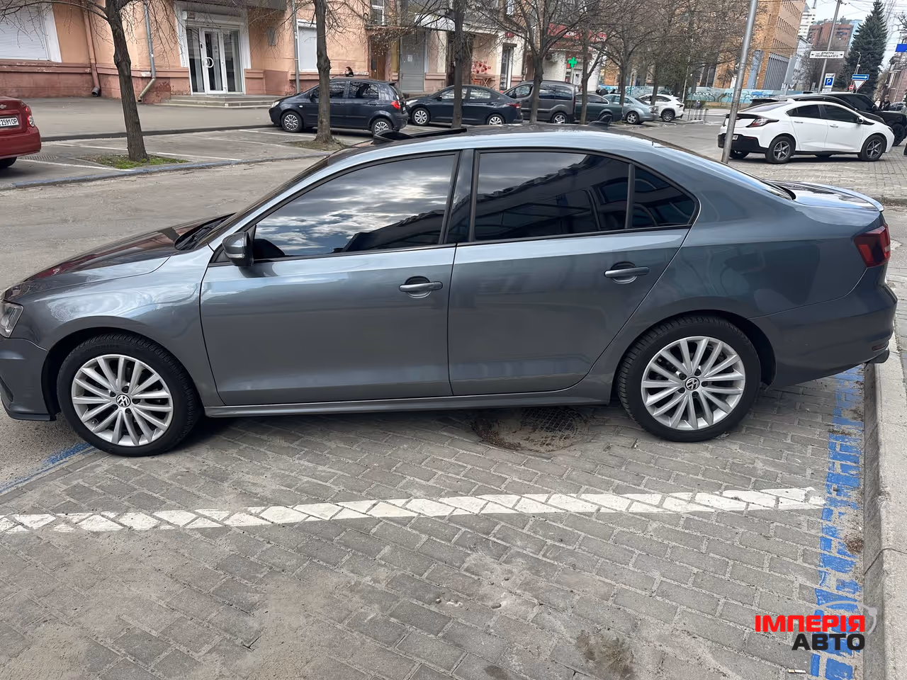 Volkswagen Jetta - фото 8