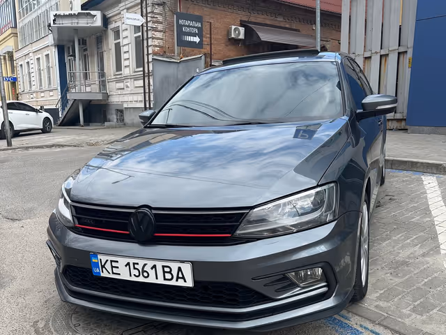 Volkswagen Jetta - фото 3