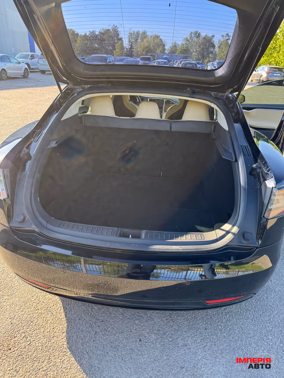 Tesla Model S - фото 8