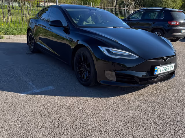 Tesla Model S - фото 2