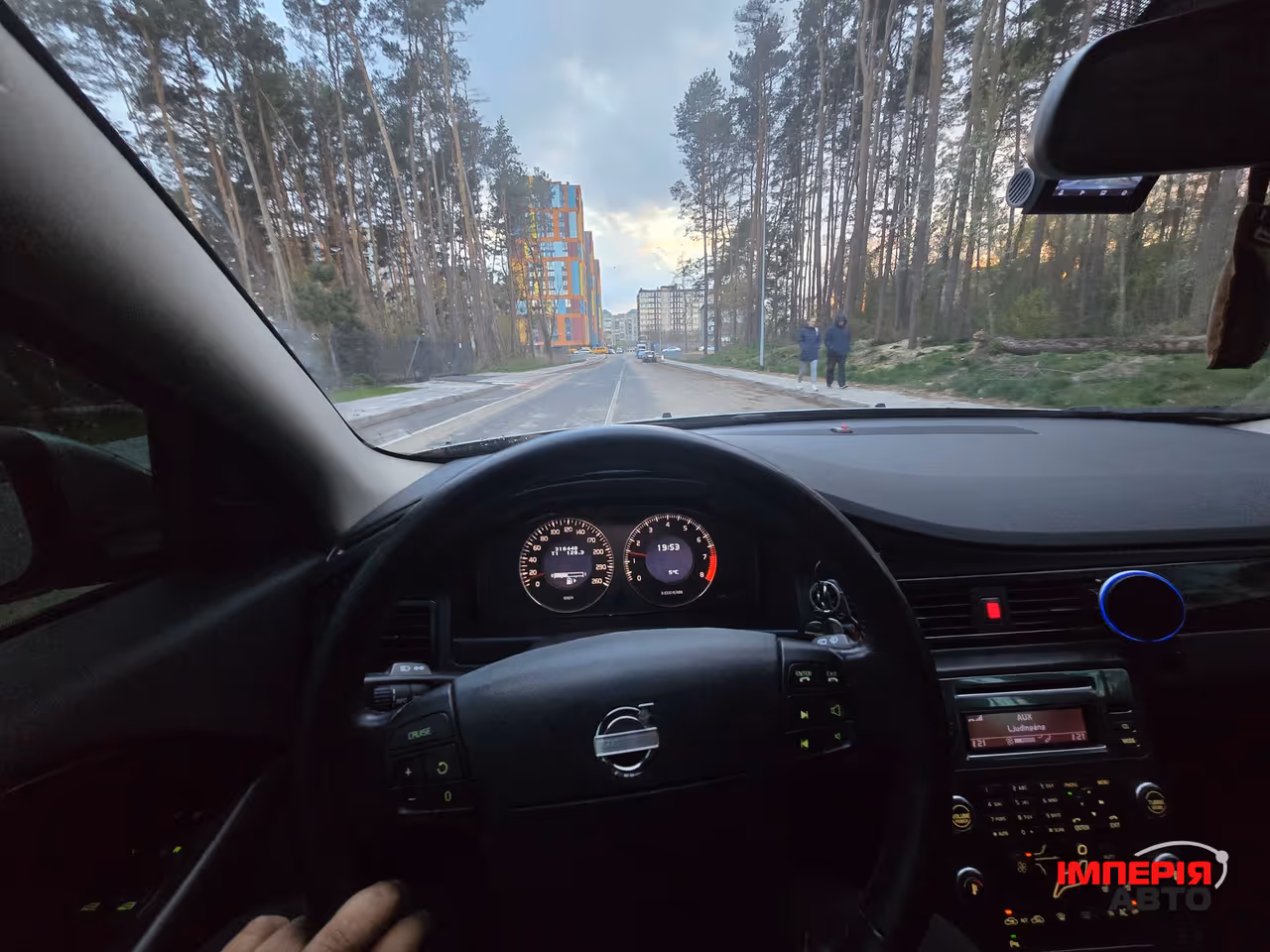 Volvo V70 - фото 8