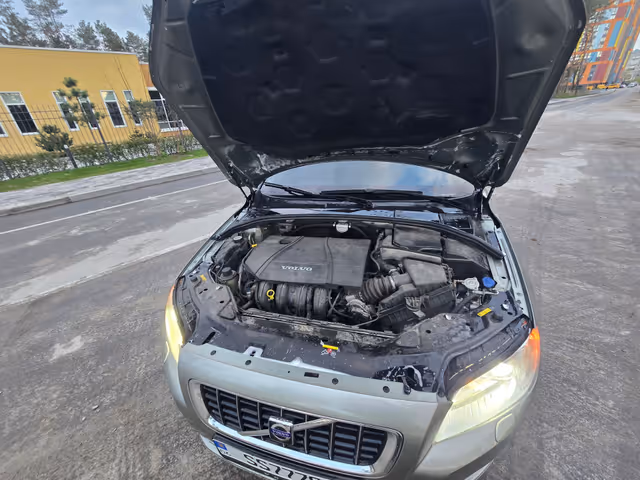 Volvo V70 - фото 4