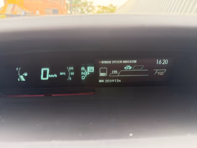 Toyota Prius - фото 3