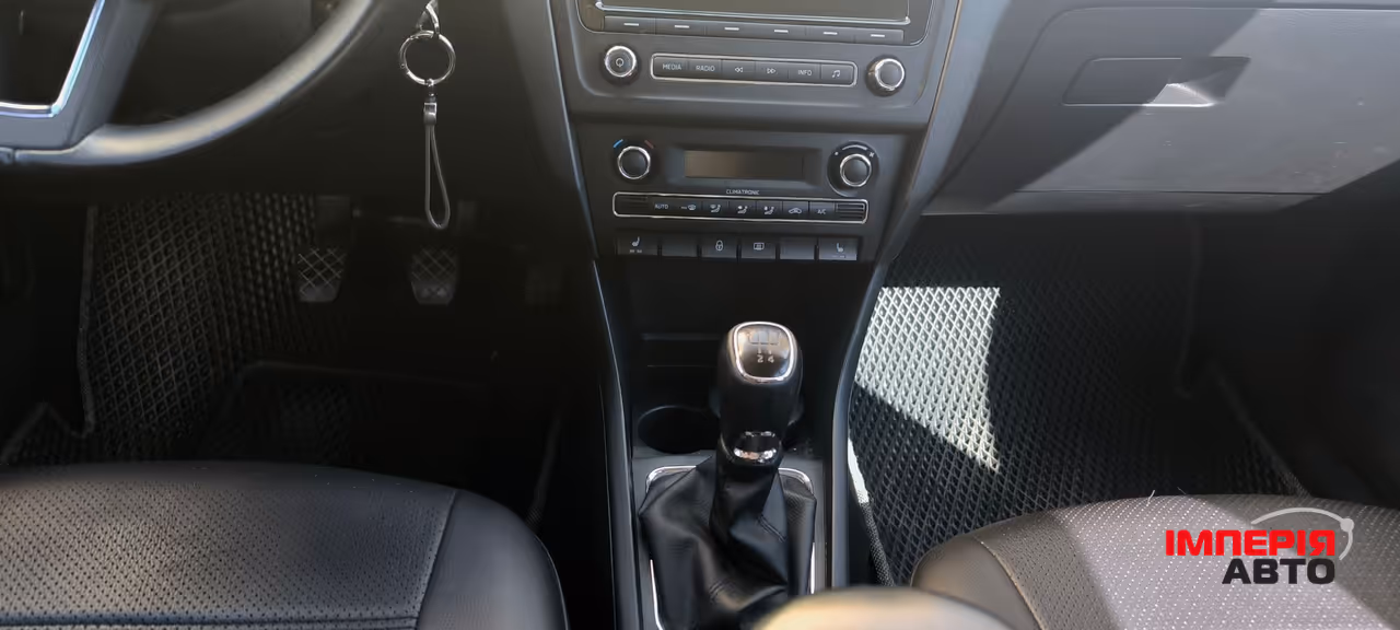 Skoda Rapid - фото 20