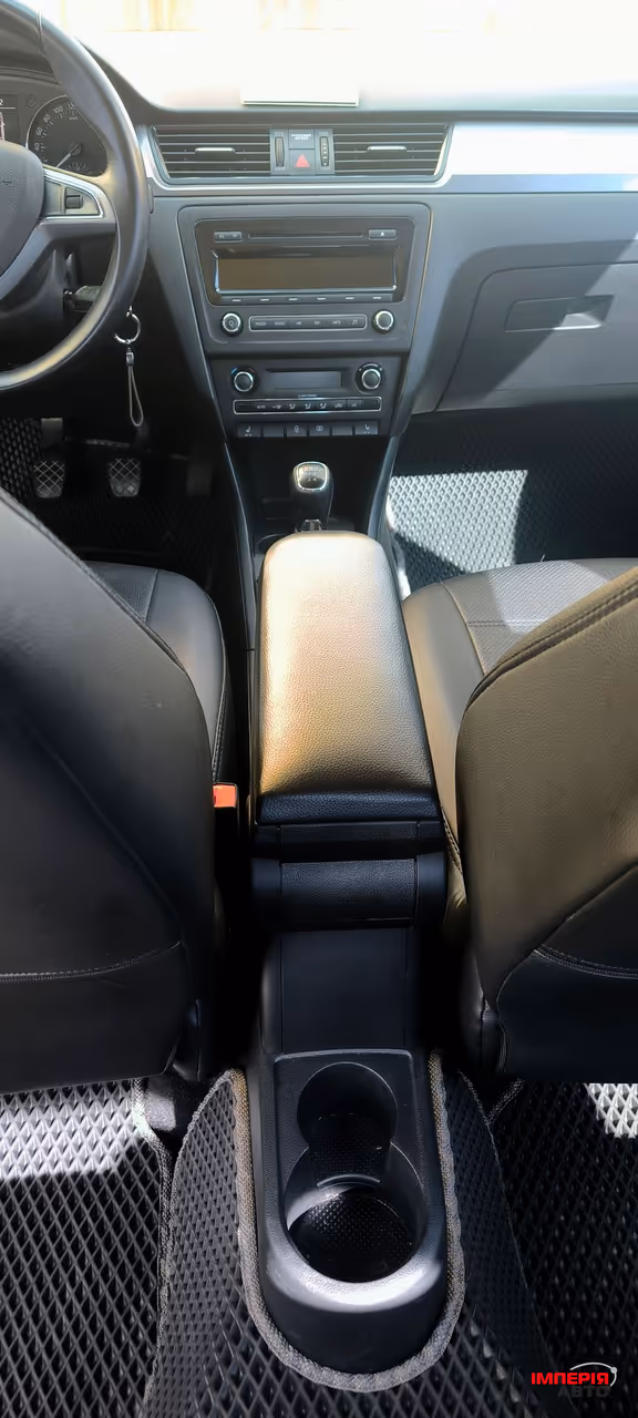 Skoda Rapid - фото 22
