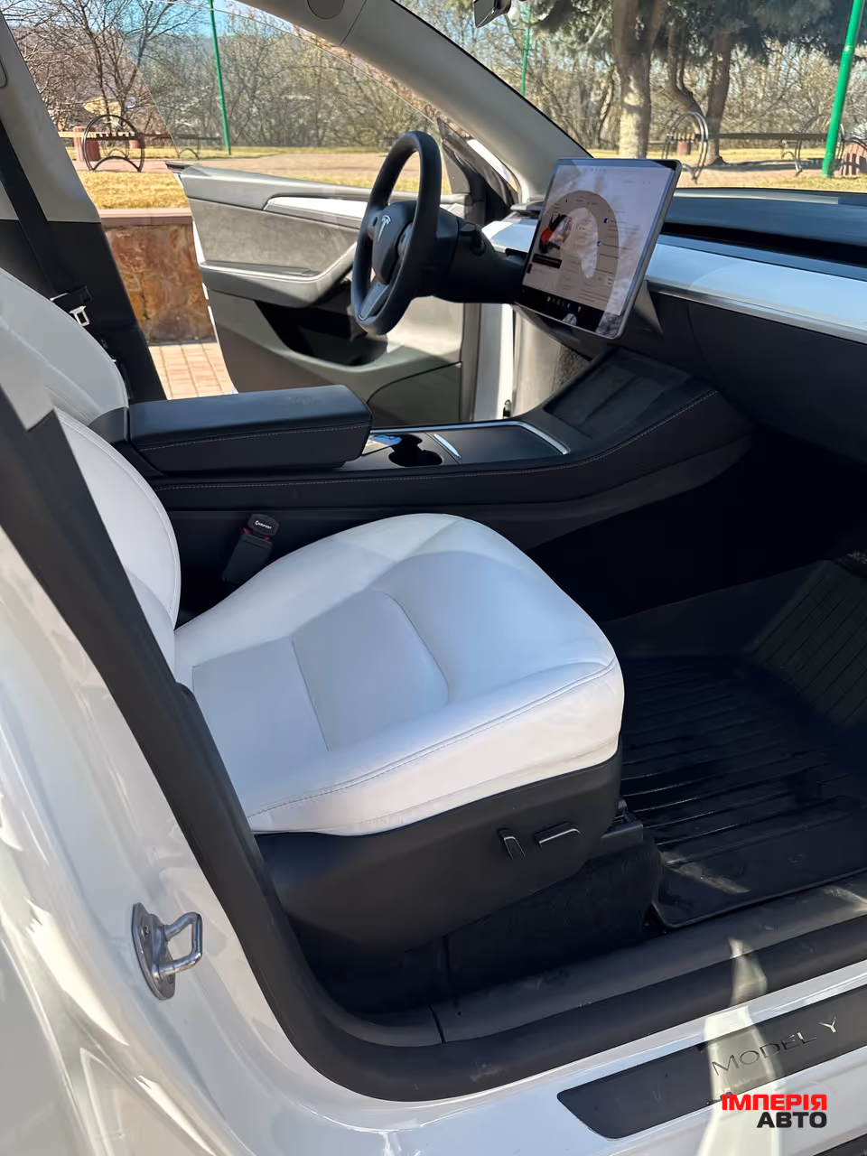 Tesla Model Y - фото 9