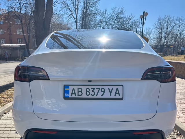 Tesla Model Y - фото 4
