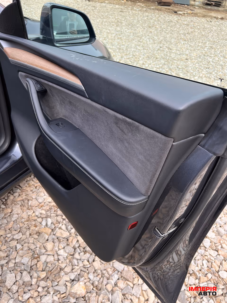 Tesla Model Y - фото 9