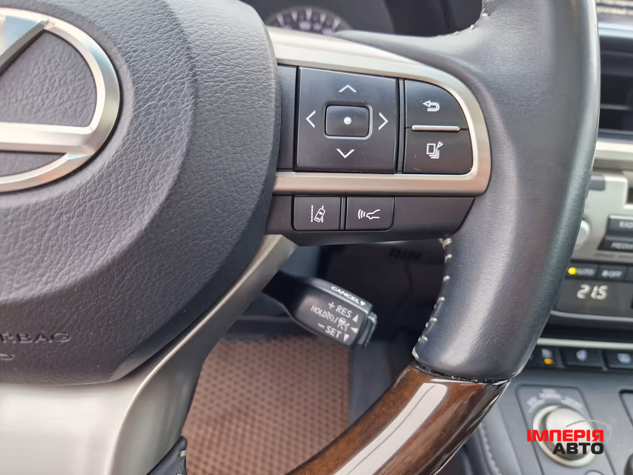 Lexus ES - фото 23