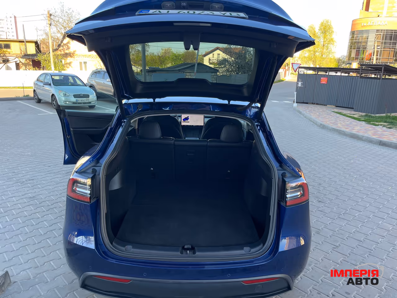 Tesla Model Y - фото 25