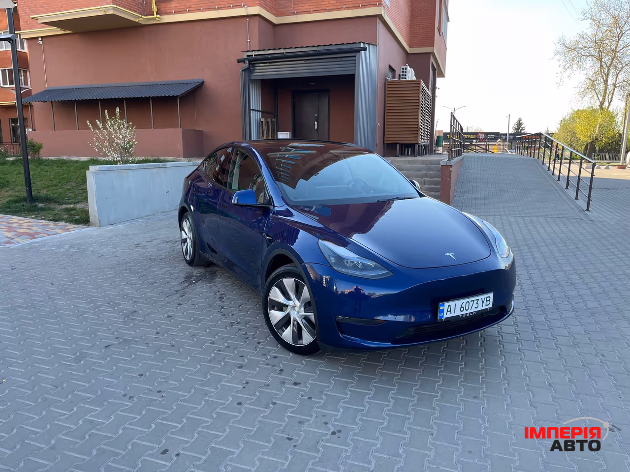 Tesla Model Y - фото 1