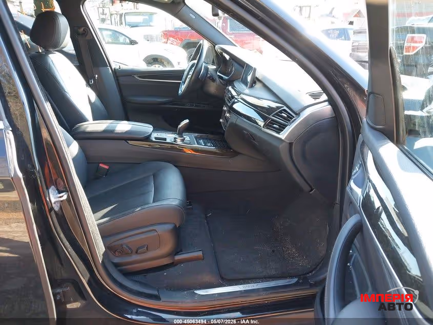 BMW X5 - фото 6